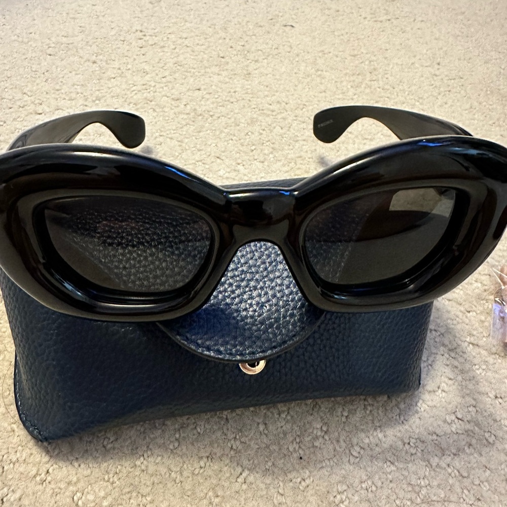 Loewe cat eyed oversized sunglasses